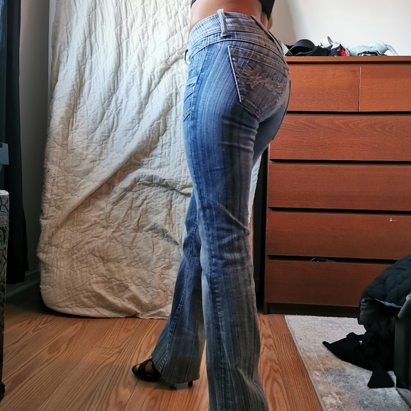 Jeans - Picture 2 of 3